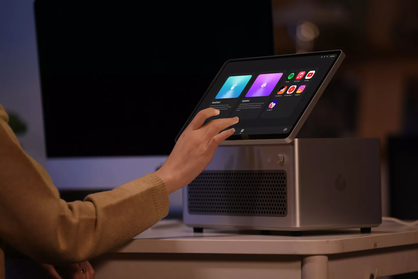 Analogový stolní zesilovač s dotykovými digitálními smartphony