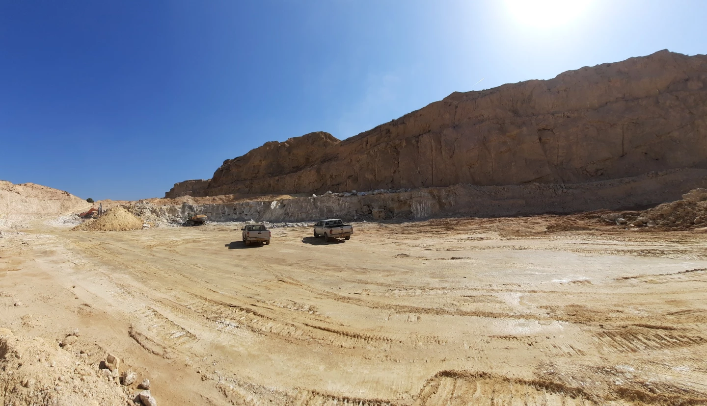 Sádra z Alžírska stála za ložiska marťanských sulfátů