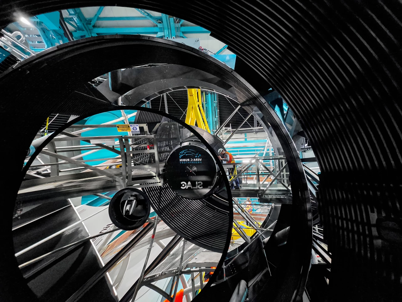 Fotoaparát LSST je nainstalován na dalekohledu Simonyi Survey v březnu 2025