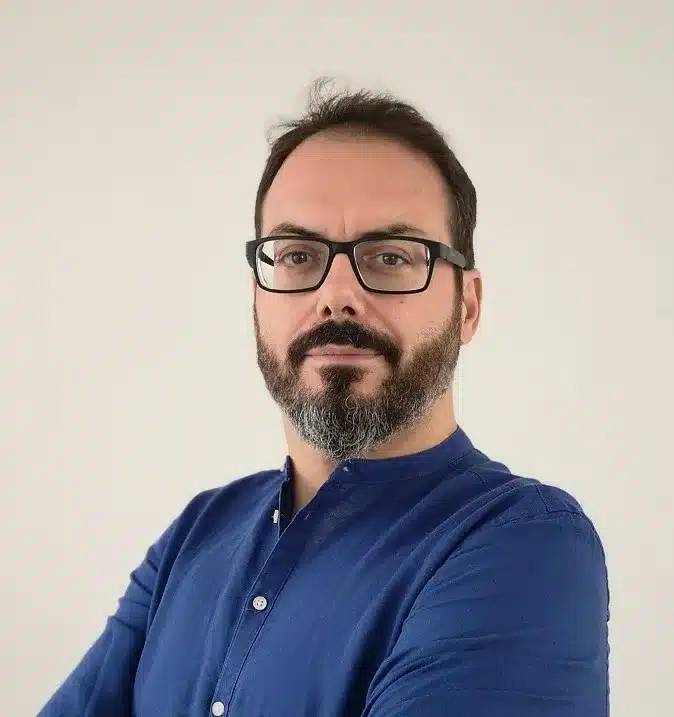 Autor: Julián Gómez. Hlavní digitální ředitel LEDAMC