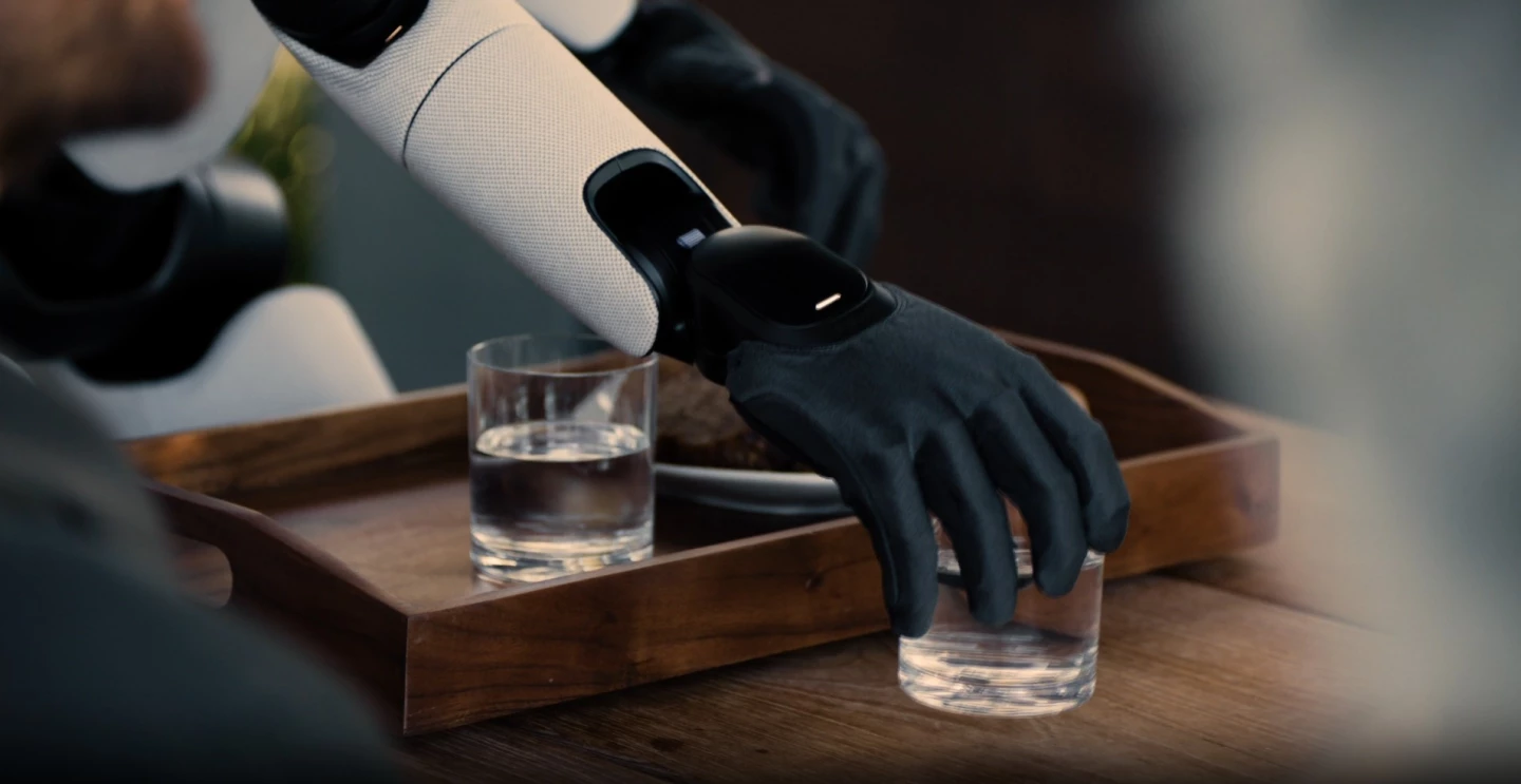 Obrázek 03 má vylepšené ruce