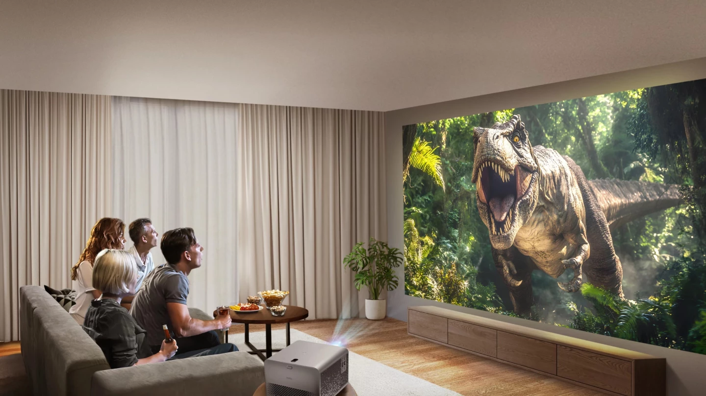 4K vizuální prvky na 3 000 lumenů, CinematicColor a HDR-Pro Technologies, inteligentní adaptaci obrázků a Google TV